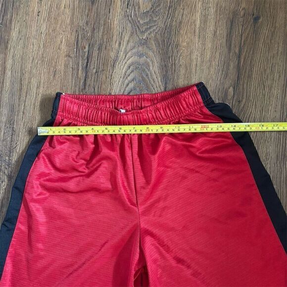 Nike Men's Red Athletic Sweat Shorts Size M with Pockets - Picture 6 of 6